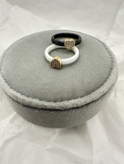 Keramikas gredzens ar cirkoniem 