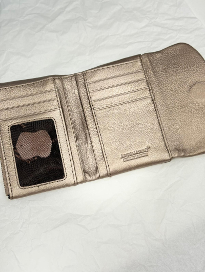 Sieviešu ādas maks