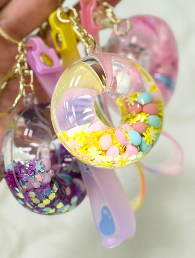 Atslēgu/somas piekariņš 