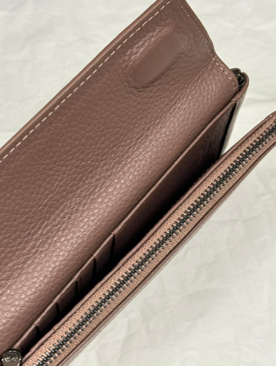 Sieviešu ādas maks