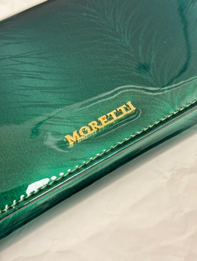 Sieviešu ādas maks