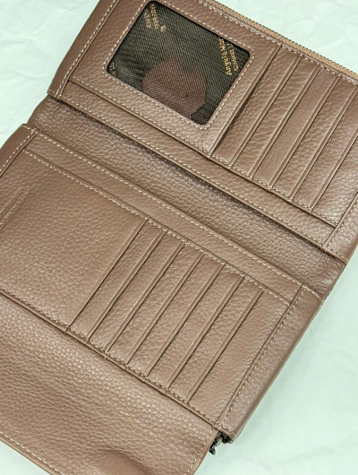 Sieviešu ādas maks