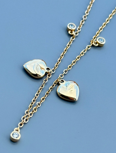 Apzeltīta potītes ķēdīte ar sirsniņām un kristāliņiem